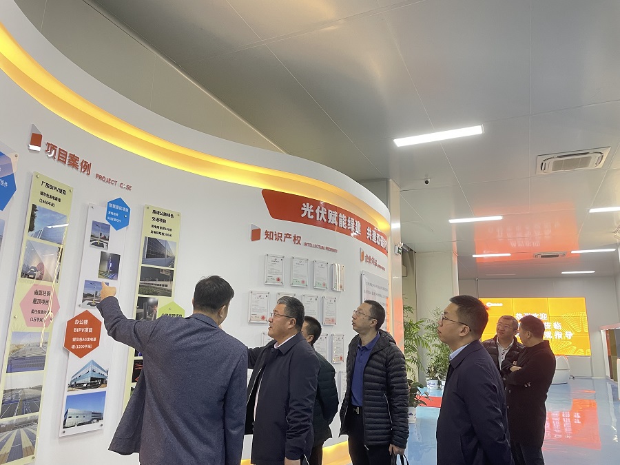 熱烈歡迎大慶經濟技術開發區領導一行蒞臨考察調研合特光電